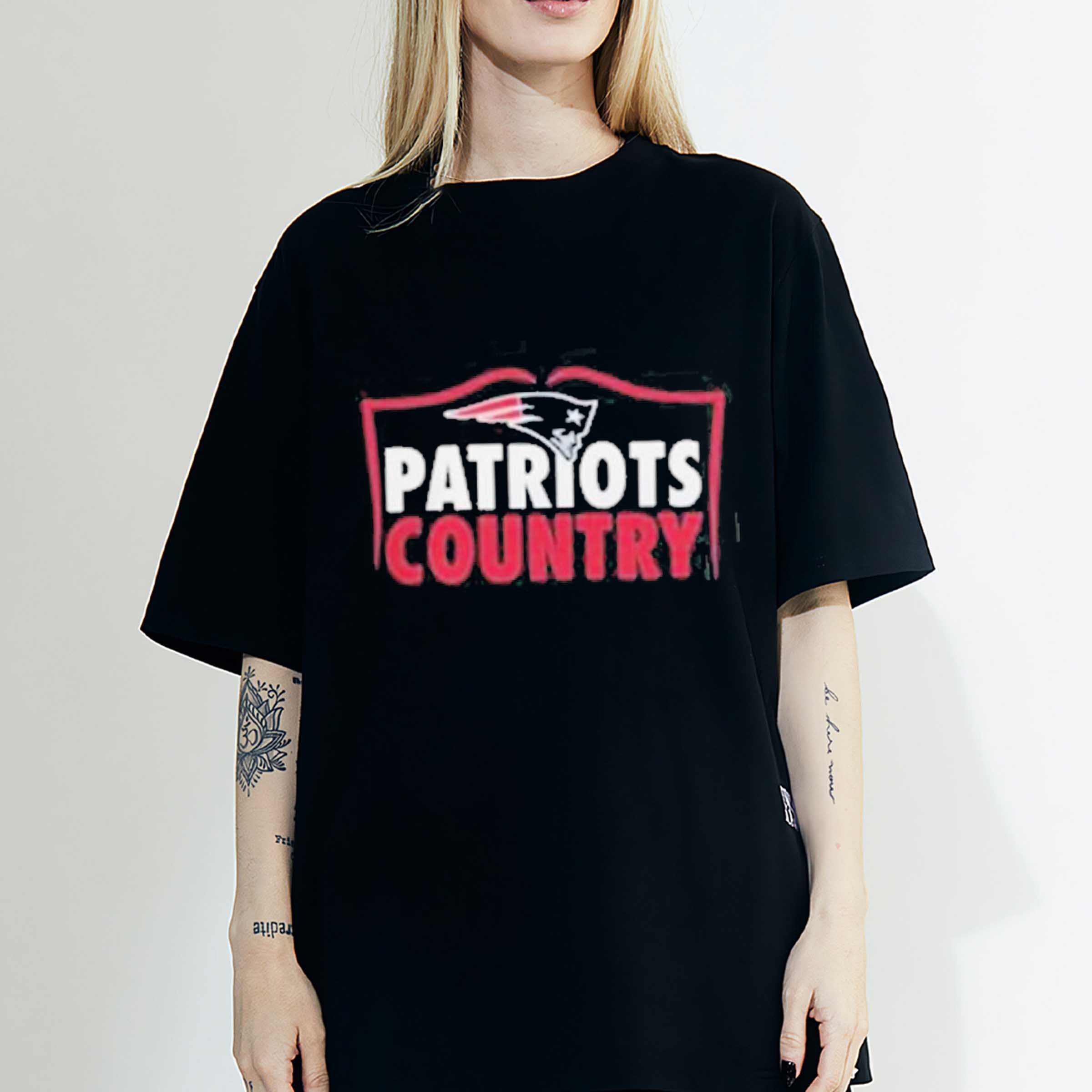 New England Patriots Country Hometown Collection Logo Sweatshirt - Perfect for Fan